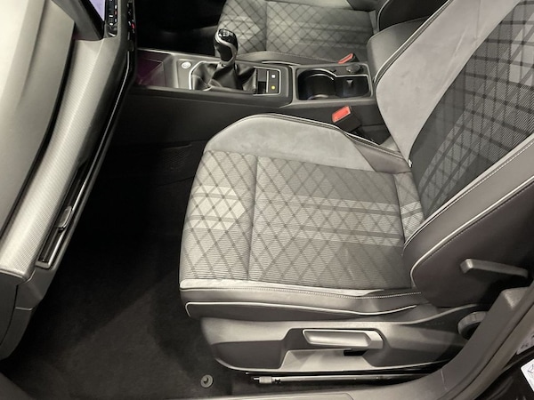 Used Volkswagen Golf 2020 for sale - 76210180: Photo 17