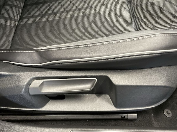 Used Volkswagen Golf 2020 for sale - 76210180: Photo 23