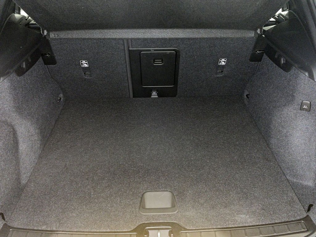 Used Volvo XC40 2022 for sale - 76840848: Photo 13