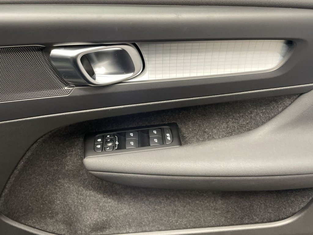 Used Volvo XC40 2022 for sale - 76840848: Photo 24