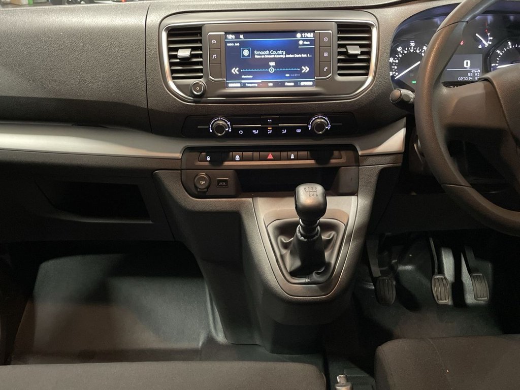 Used Peugeot Traveller 2017 for sale - 77287972: Photo 16