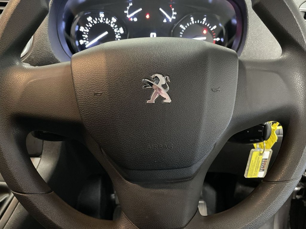Used Peugeot Traveller 2017 for sale - 77287972: Photo 20