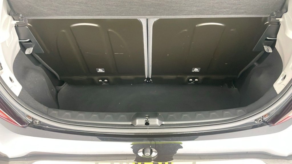 Used Toyota AYGO 2021 for sale - 76345300: Photo 6