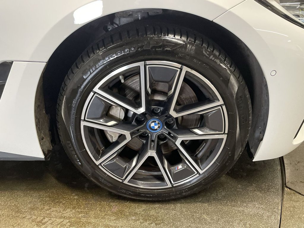 Used BMW i4 2022 for sale - 76739896: Photo 12