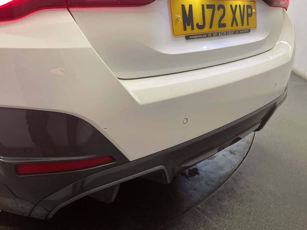 Used BMW i4 2022 for sale - 76739896: Photo 14