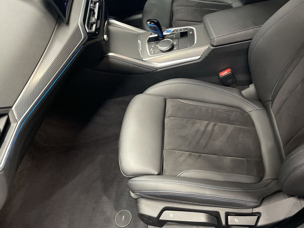 Used BMW i4 2022 for sale - 76739896: Photo 17