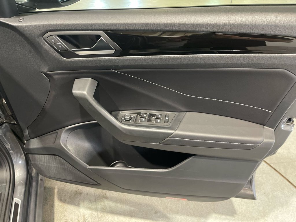 Used Volkswagen T-Roc 2023 for sale - 77110705: Photo 25