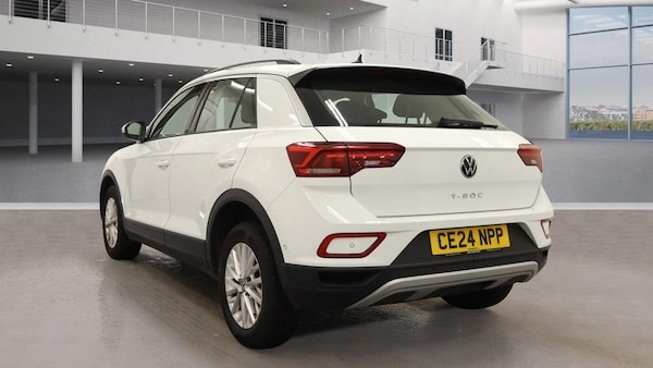 Used Volkswagen T-Roc 2024 for sale - 76333989: Photo 3