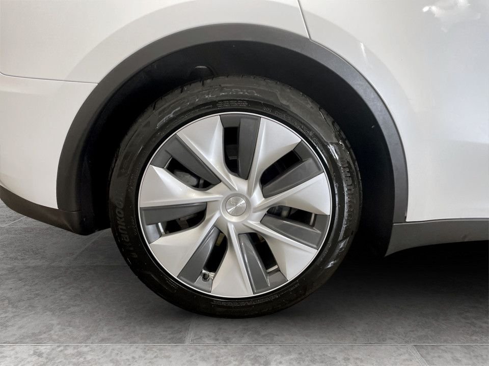 Used Tesla Model Y 2023 for sale - 77654795: Photo 10