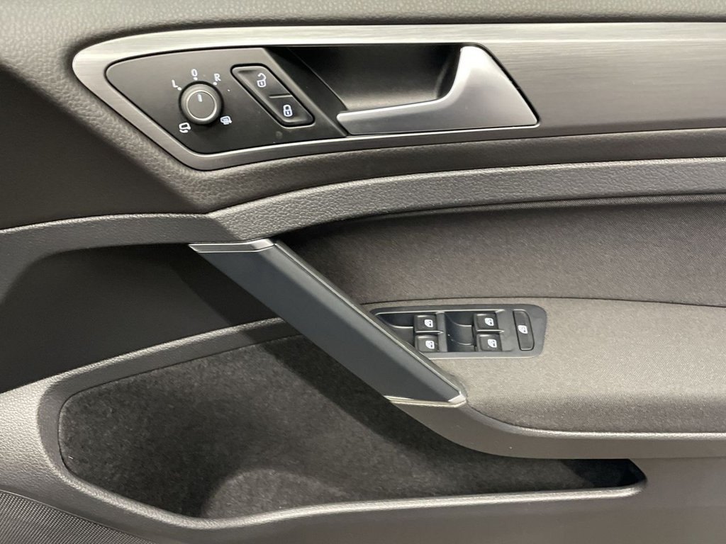 Used Volkswagen Golf 2019 for sale - 76950474: Photo 24