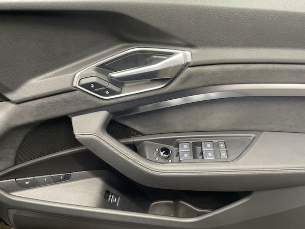 Used Audi e-tron 2022 for sale - 76279474: Photo 25
