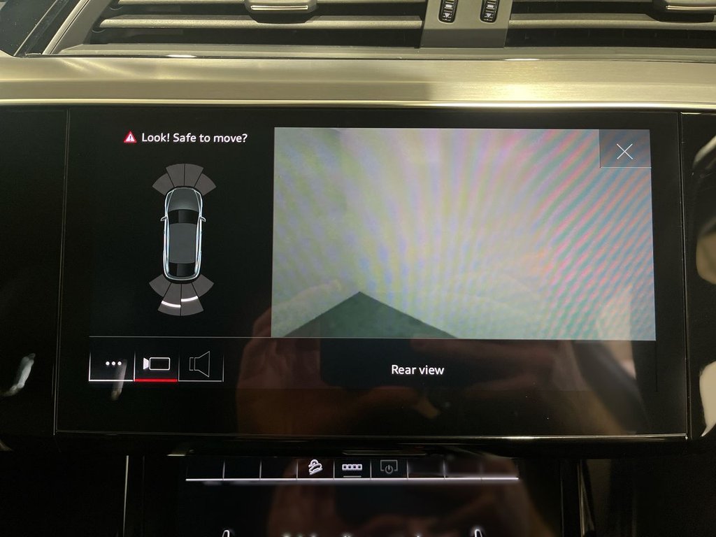 Used Audi e-tron 2021 for sale - 76617239: Photo 15