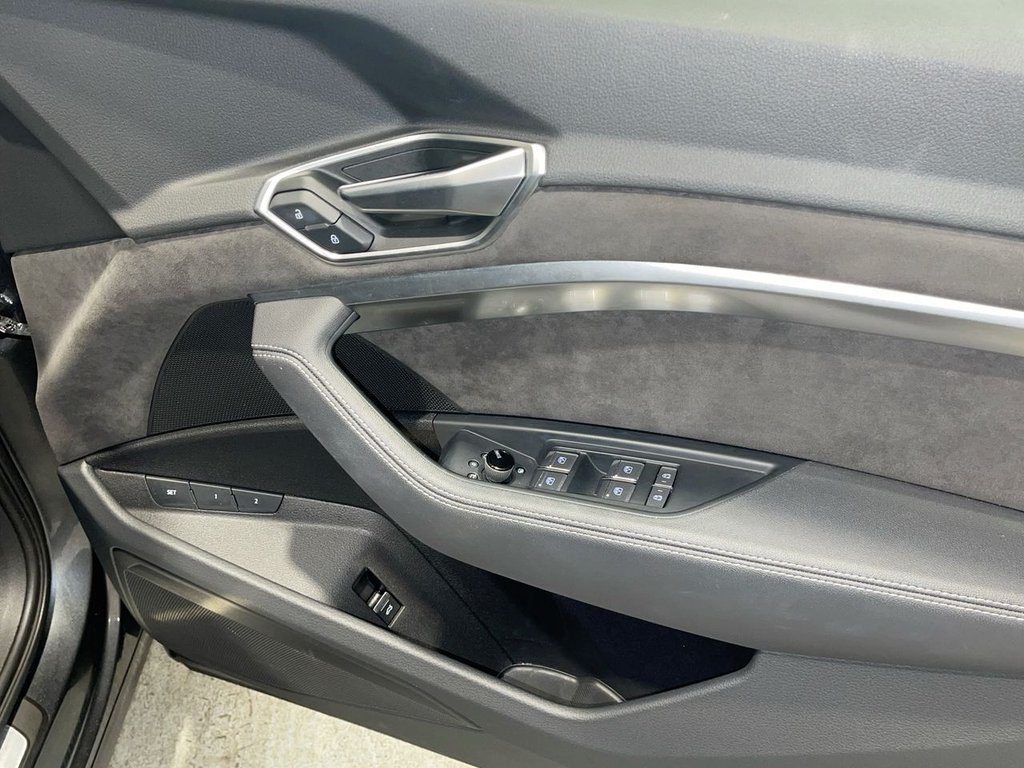 Used Audi e-tron 2021 for sale - 76617239: Photo 7