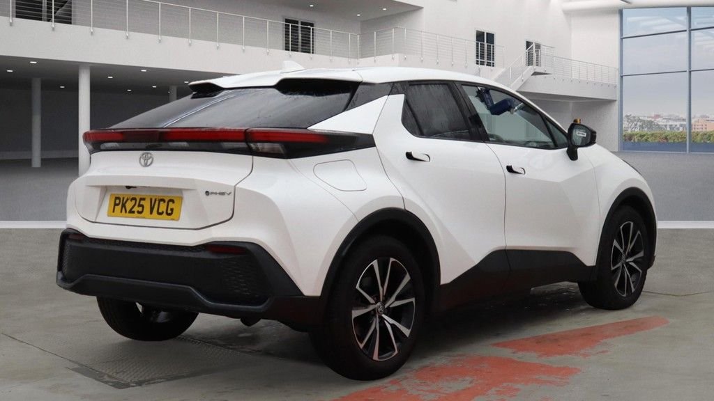 Used Toyota C-HR 2025 for sale - 76509387: Photo 4