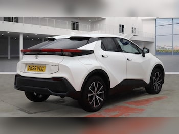 Used Toyota C-HR 2025 for sale - 76509387: Photo
