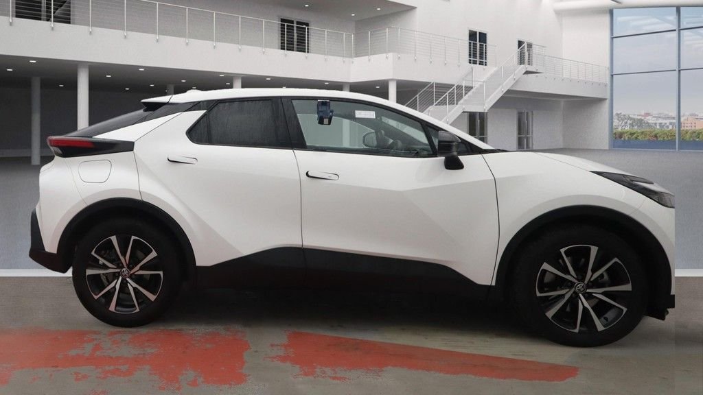 Used Toyota C-HR 2025 for sale - 76509387: Photo 5