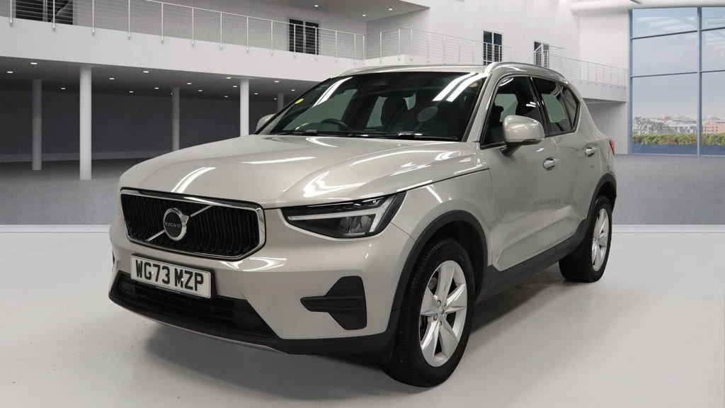 Used Volvo XC40 2023 for sale - 76910327: Photo 2