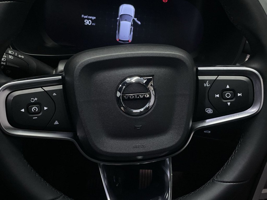 Used Volvo XC40 2023 for sale - 76910327: Photo 21