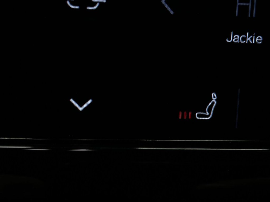 Used Volvo XC40 2023 for sale - 76910327: Photo 23