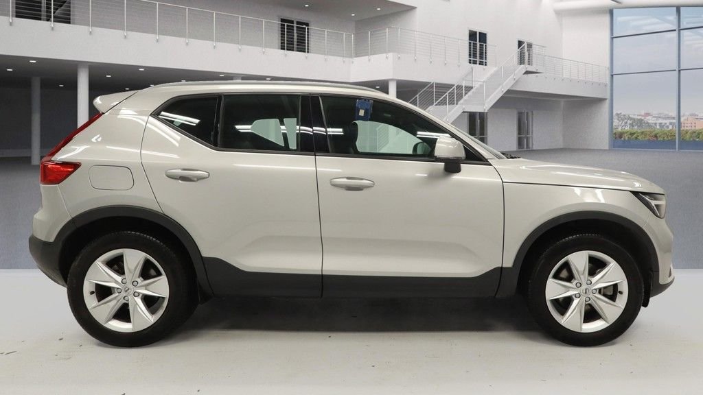 Used Volvo XC40 2023 for sale - 76910327: Photo 5
