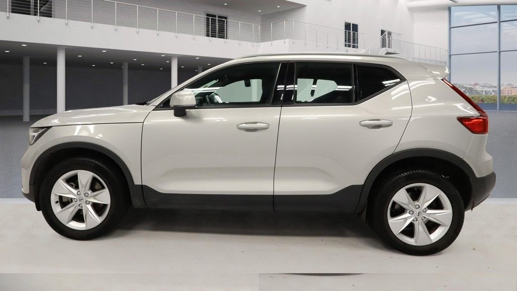 Used Volvo XC40 2023 for sale - 76910327: Photo 6