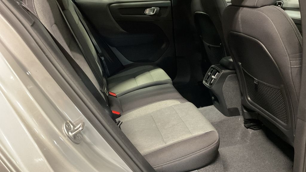 Used Volvo XC40 2023 for sale - 76910327: Photo 8