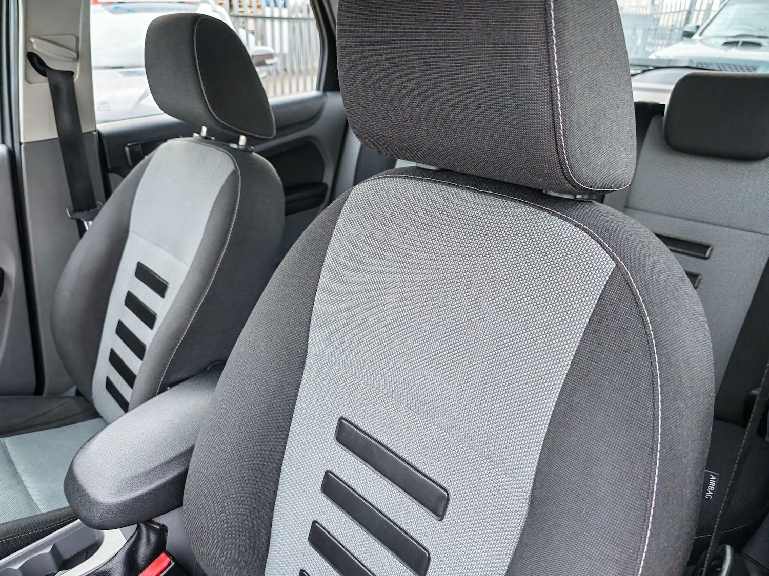 Used Ford Focus 2009 for sale - 77537197: Photo 32