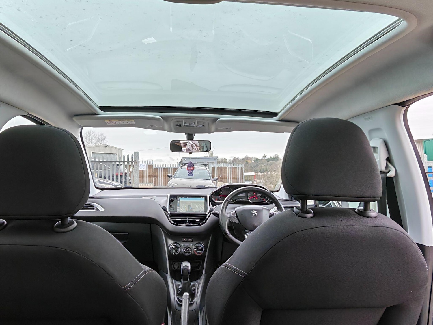 Used Peugeot 208 for sale - 77598998: Photo 21