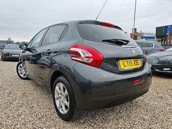 Used Peugeot 208 2015 for sale - 77598998: Photo