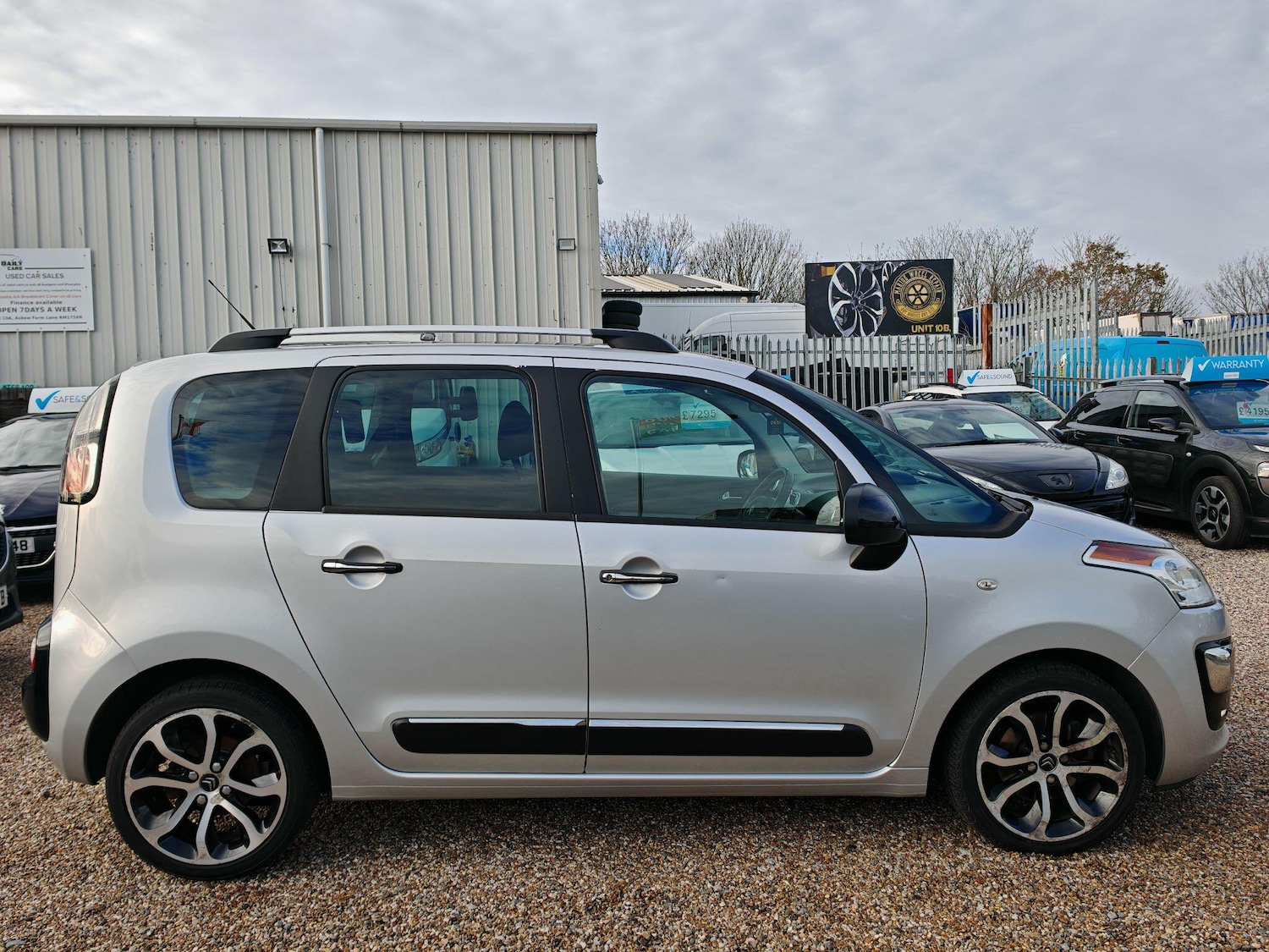 Used Citroen C3 Picasso 2016 for sale - 76832855: Photo 28