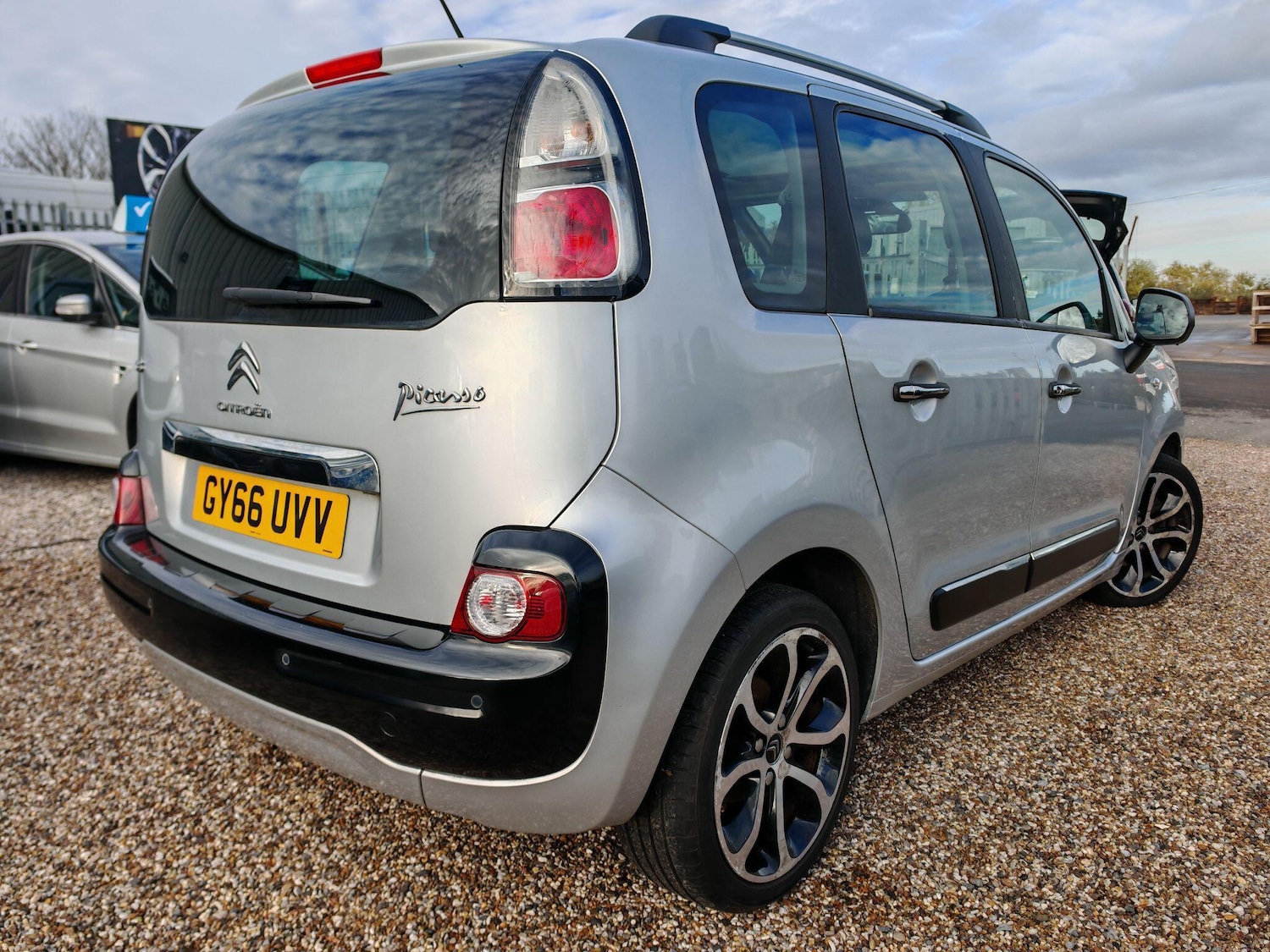 Used Citroen C3 Picasso 2016 for sale - 76832855: Photo 29