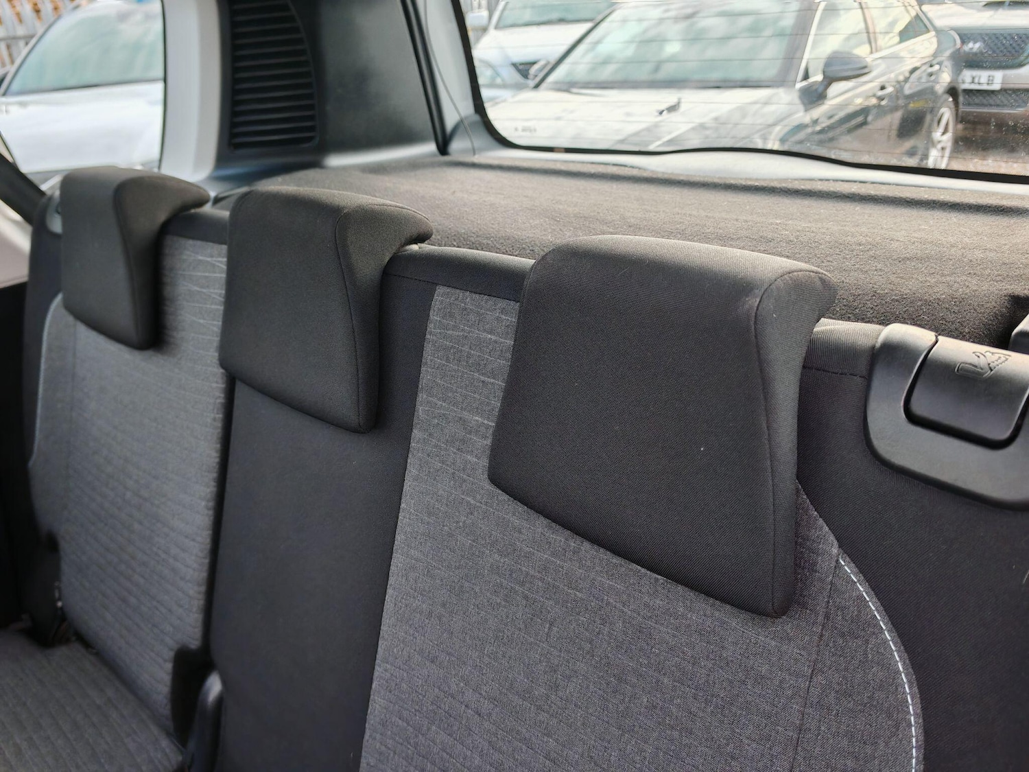 Used Citroen C3 Picasso 2016 for sale - 76832855: Photo 37