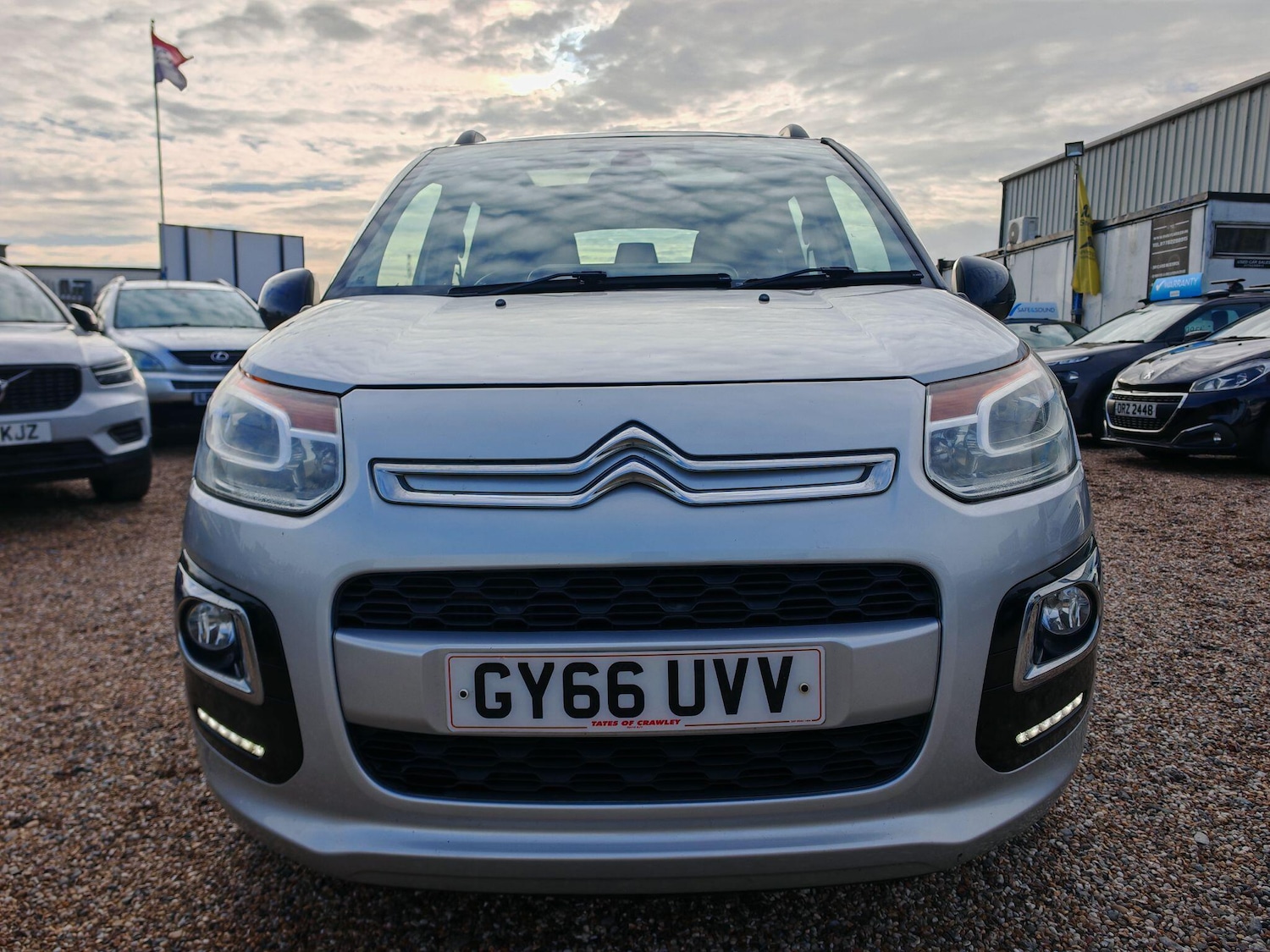 Used Citroen C3 Picasso 2016 for sale - 76832855: Photo 6