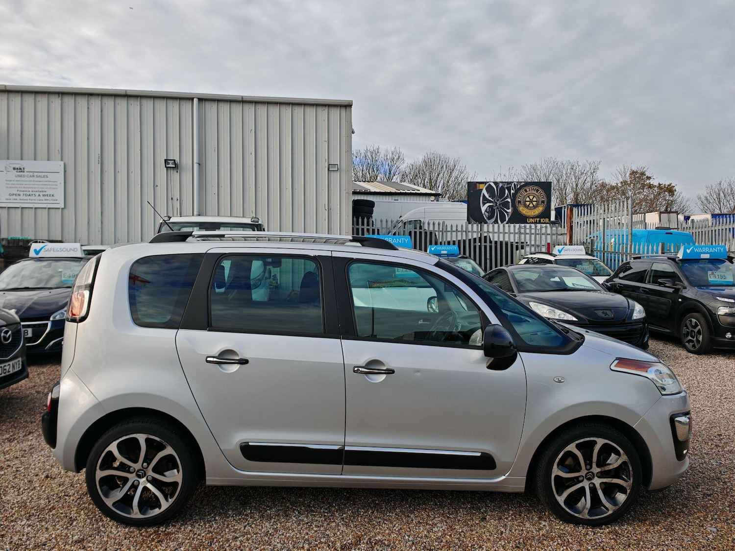 Used Citroen C3 Picasso 2016 for sale - 76832855: Photo 7