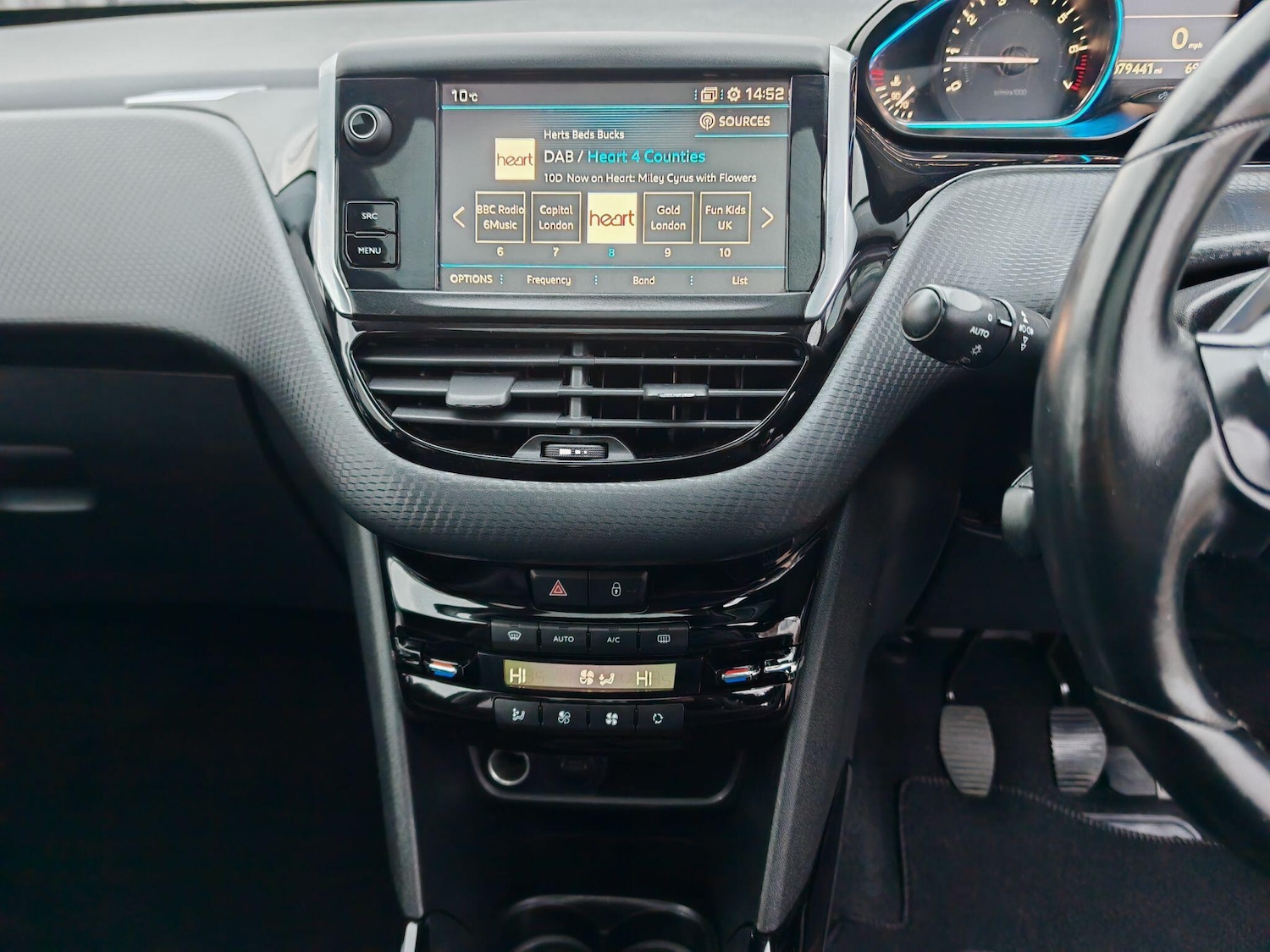 Used Peugeot 2008 2018 for sale - 76953255: Photo 14