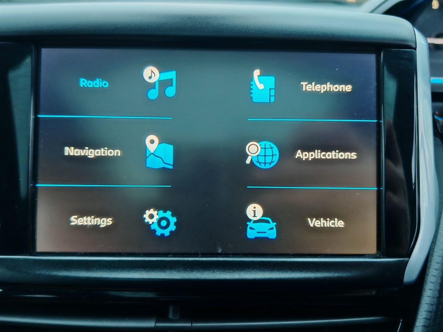 Used Peugeot 2008 2018 for sale - 76953255: Photo 16