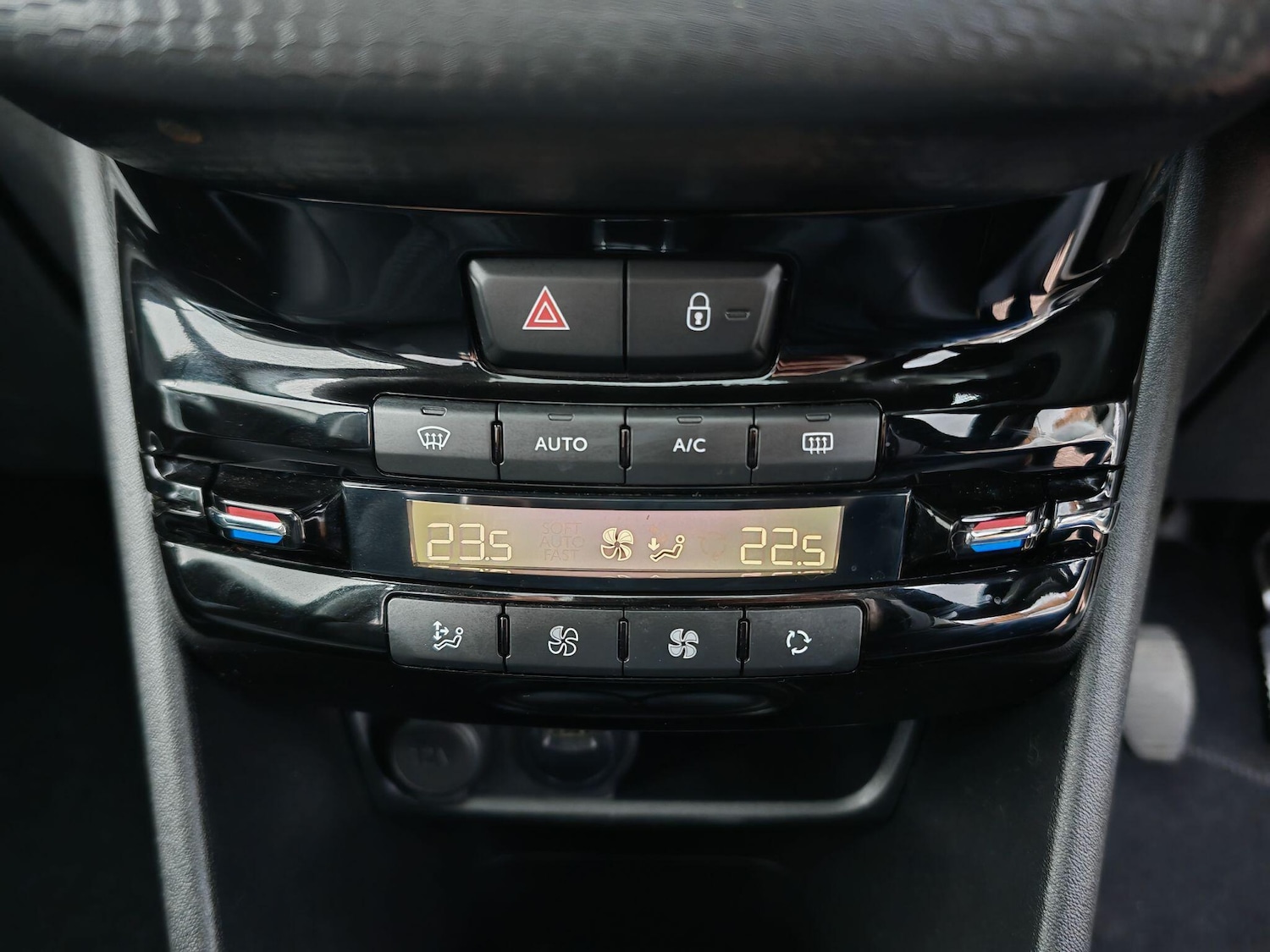 Used Peugeot 2008 2018 for sale - 76953255: Photo 20