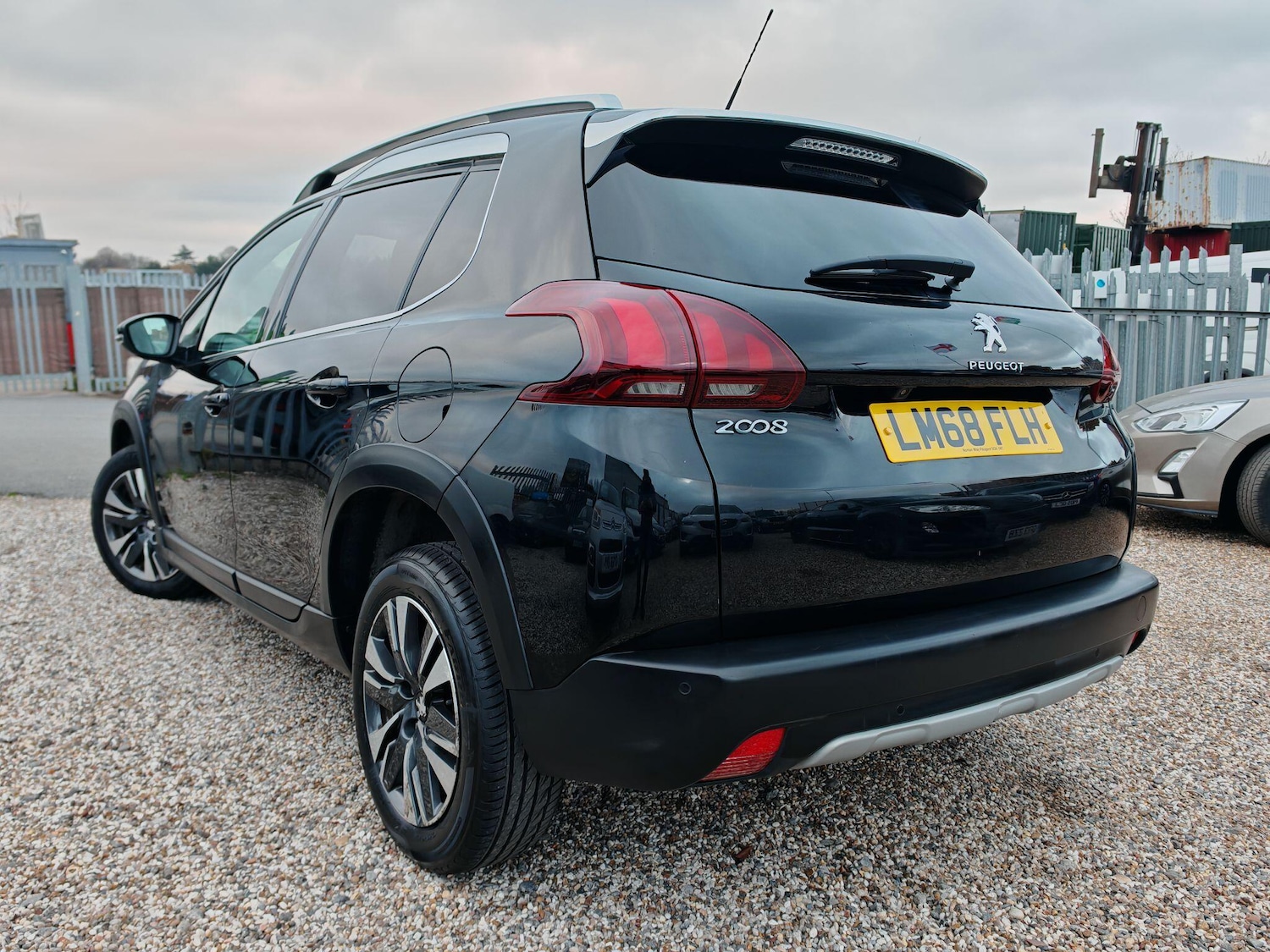 Used Peugeot 2008 2018 for sale - 76953255: Photo 3