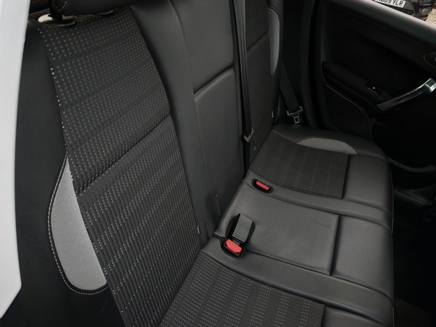 Used Peugeot 2008 2018 for sale - 76953255: Photo 32