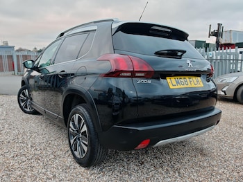 Used Peugeot 2008 2018 for sale - 76953255: Photo