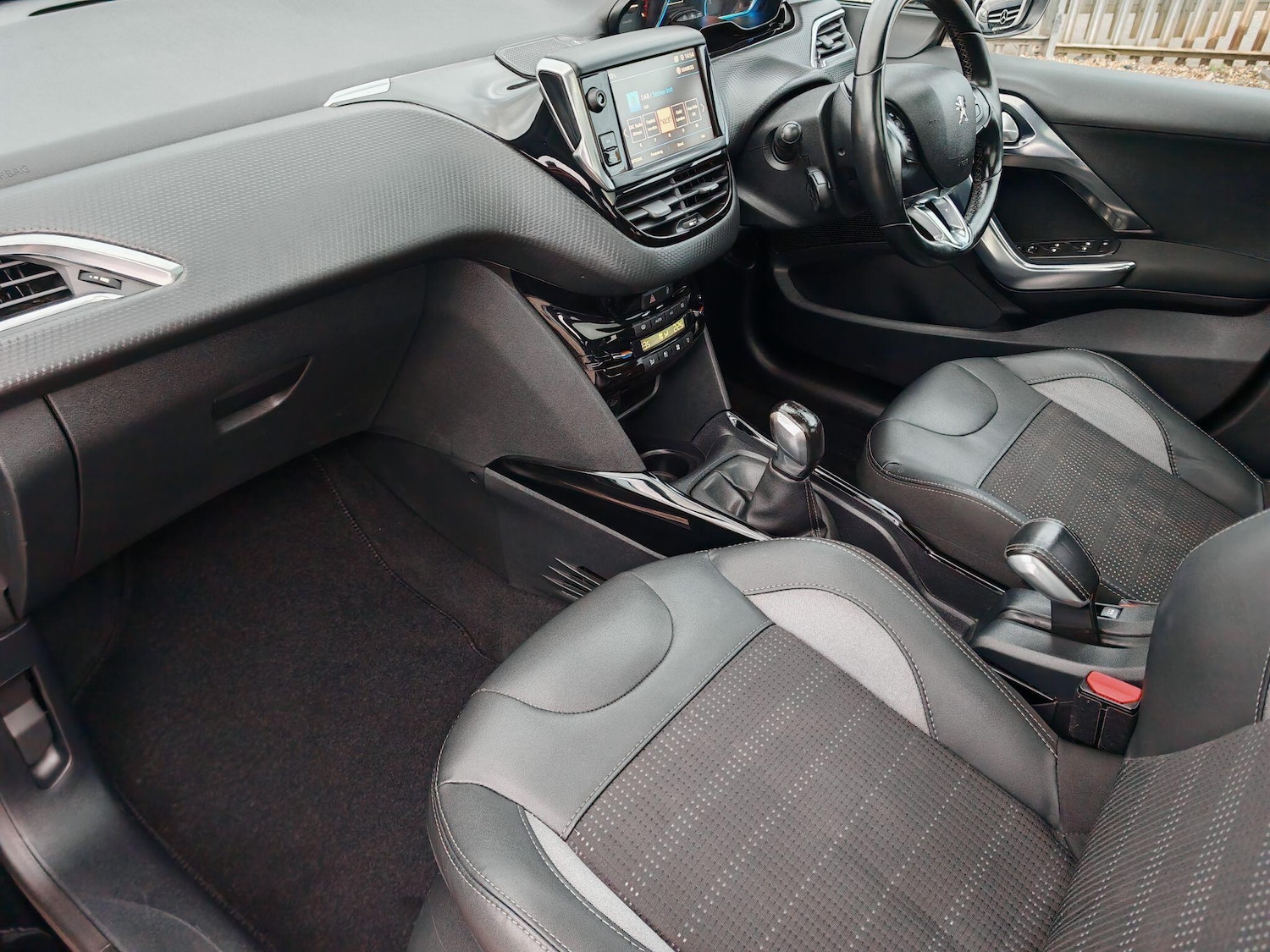 Used Peugeot 2008 2018 for sale - 76953255: Photo 42