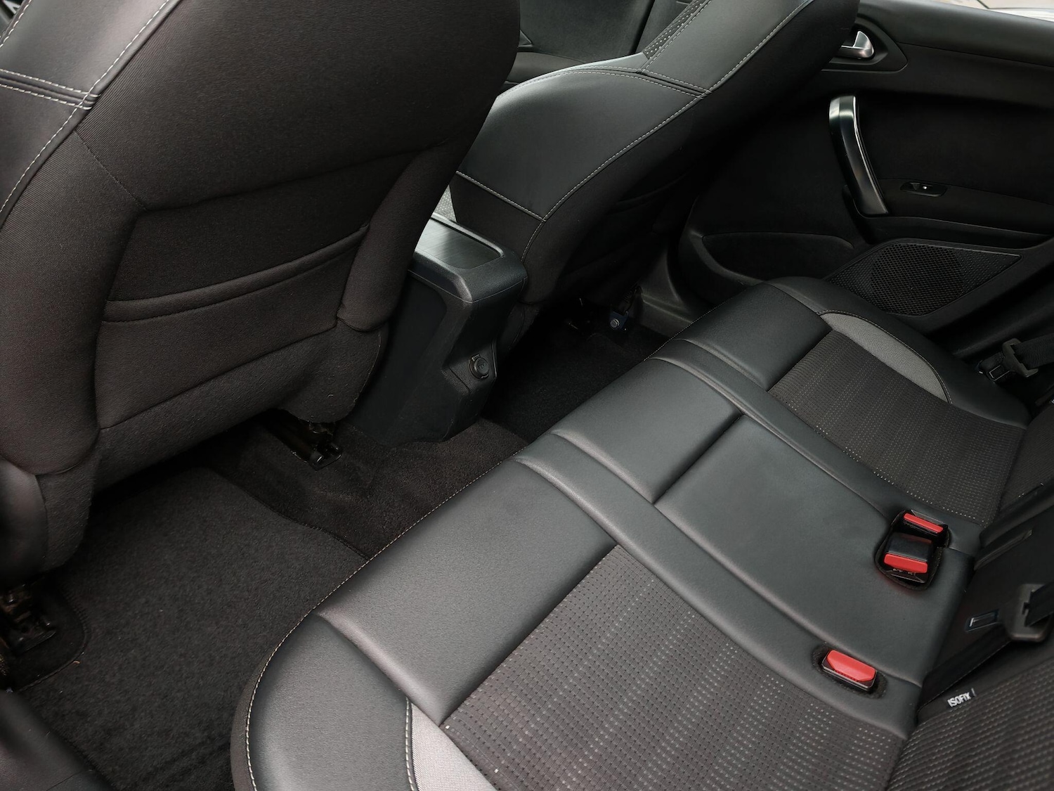 Used Peugeot 2008 2018 for sale - 76953255: Photo 45