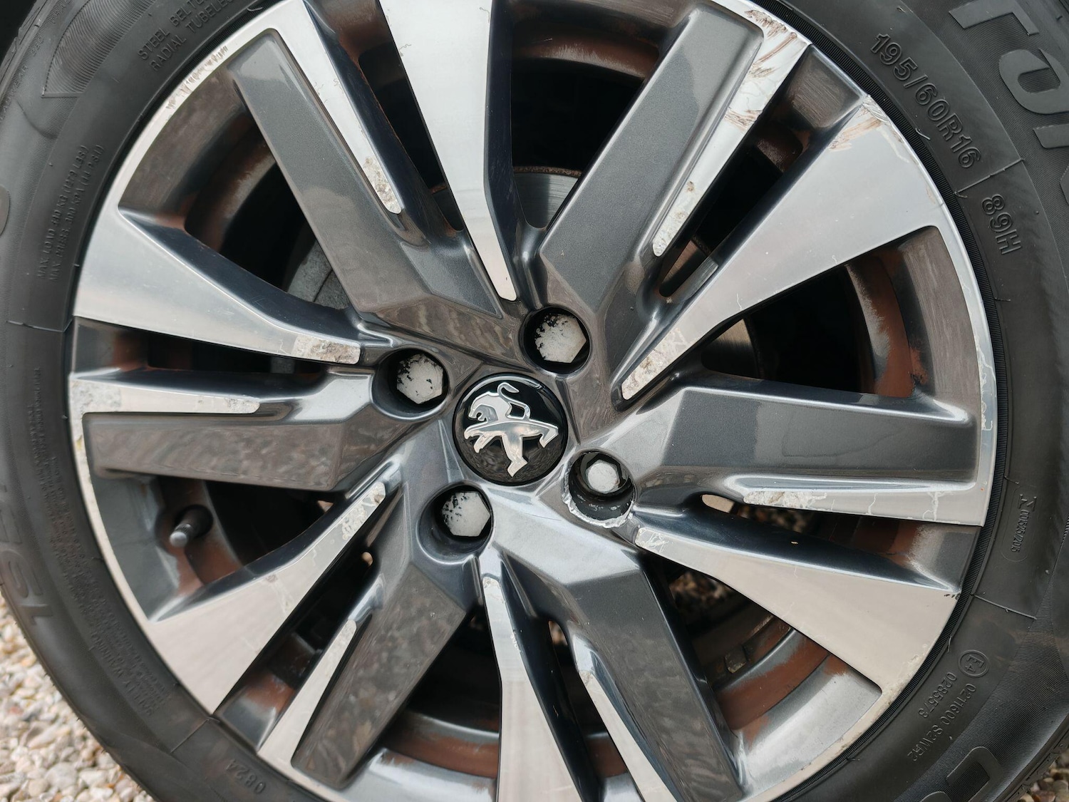 Used Peugeot 2008 2018 for sale - 76953255: Photo 54