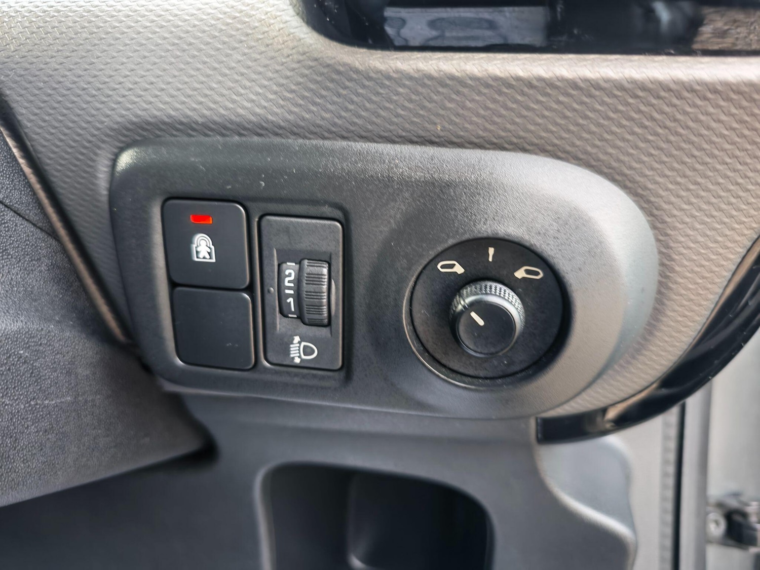 Used Citroen C4 Cactus 2015 for sale - 77969883: Photo 20