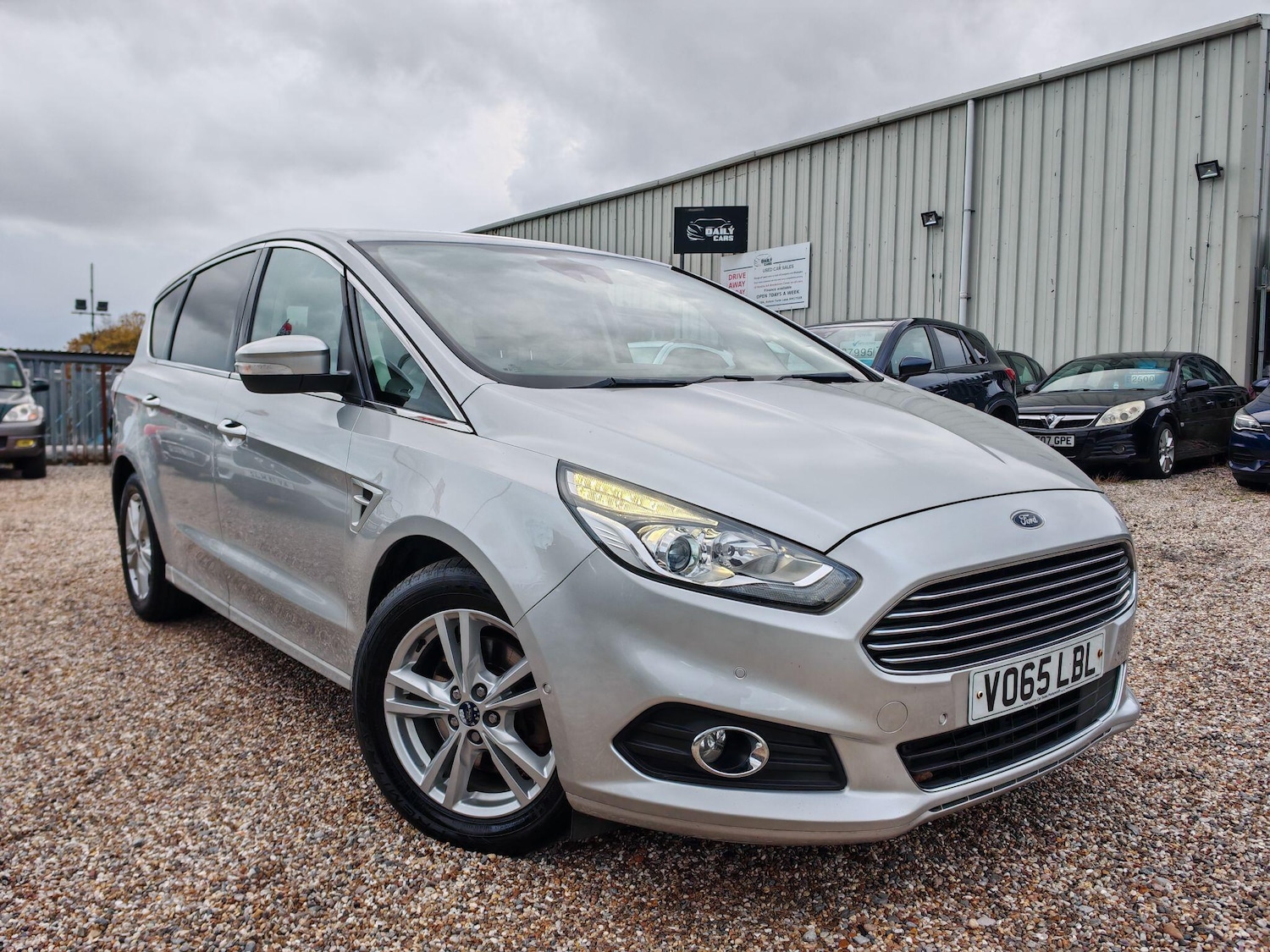 Used Ford S-Max 2015 for sale - 76440803: Photo 1