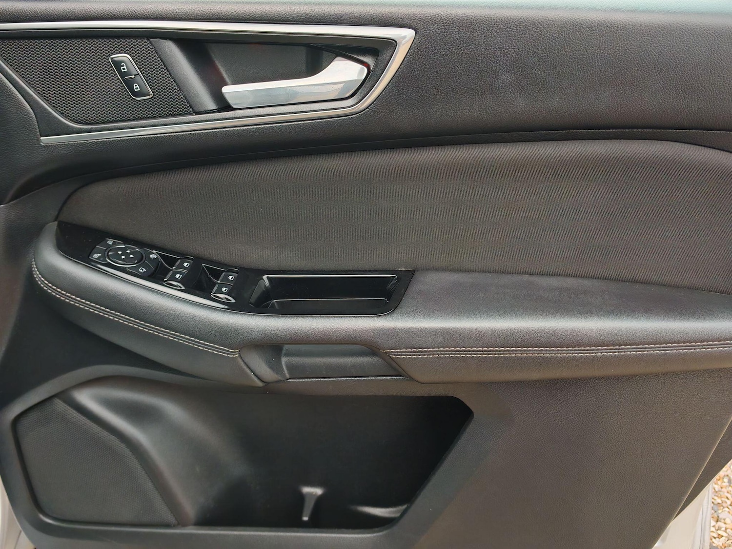 Used Ford S-Max 2015 for sale - 76440803: Photo 24