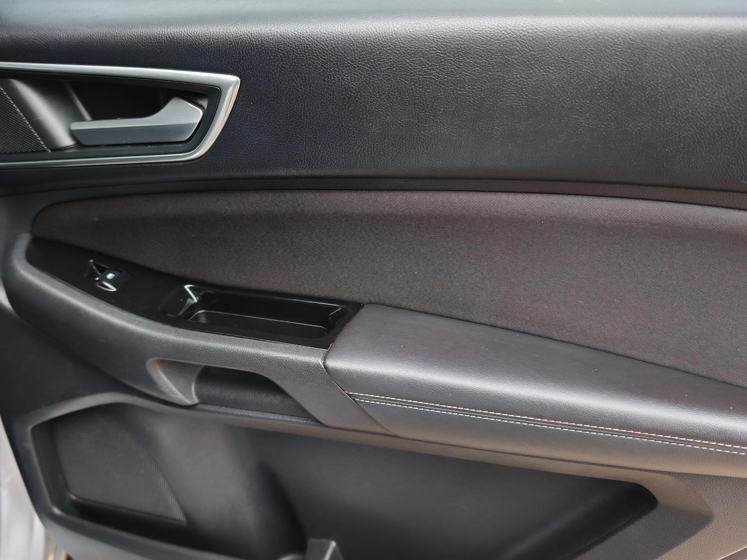 Used Ford S-Max 2015 for sale - 76440803: Photo 30