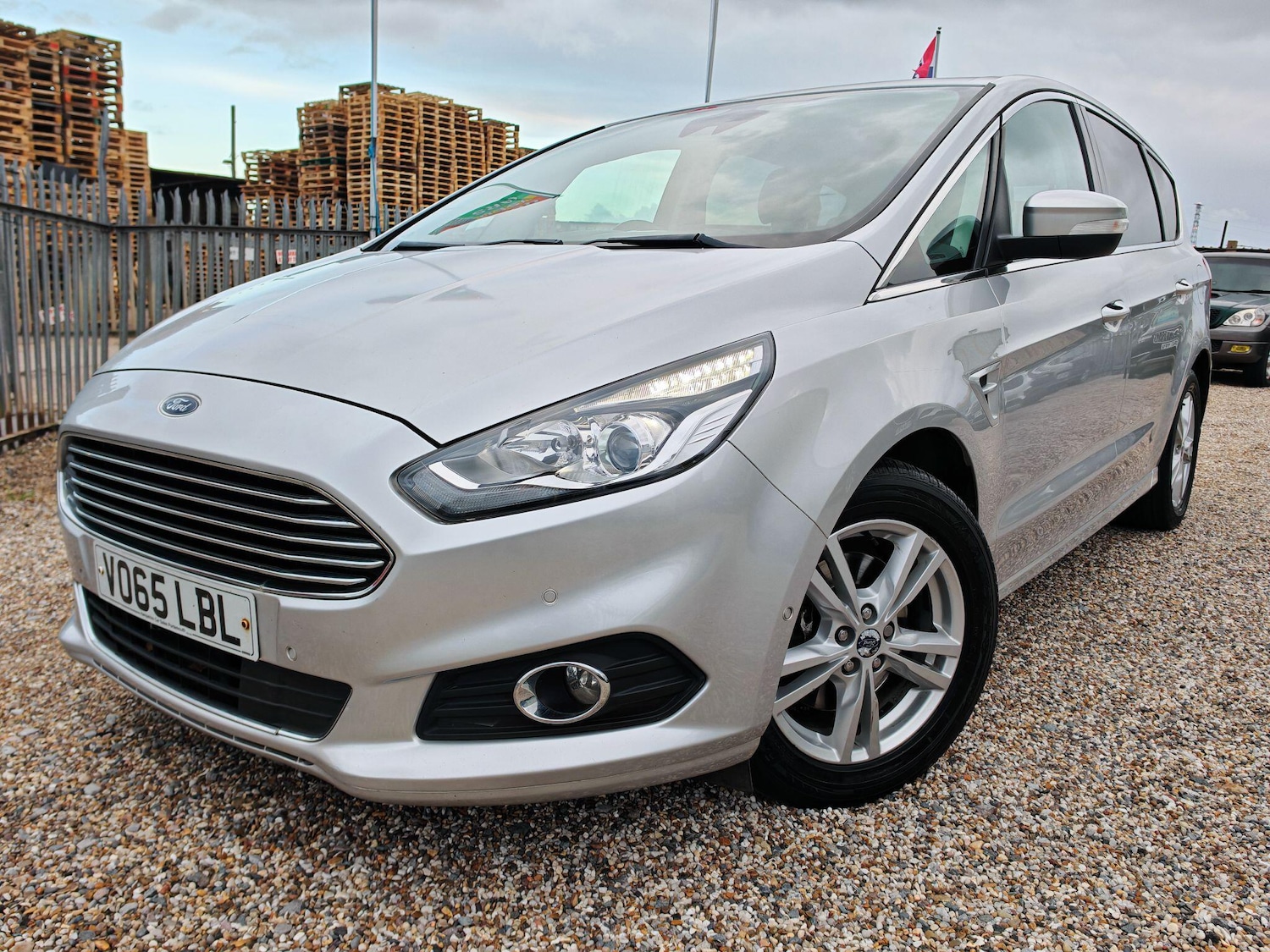 Used Ford S-Max 2015 for sale - 76440803: Photo 31