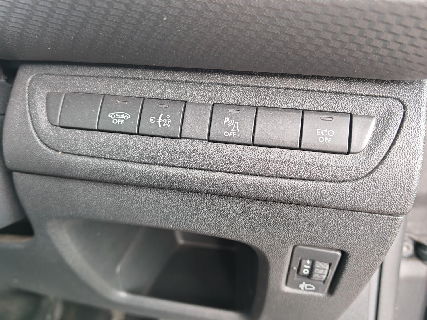 Used Peugeot 2008 2019 for sale - 76083685: Photo 23