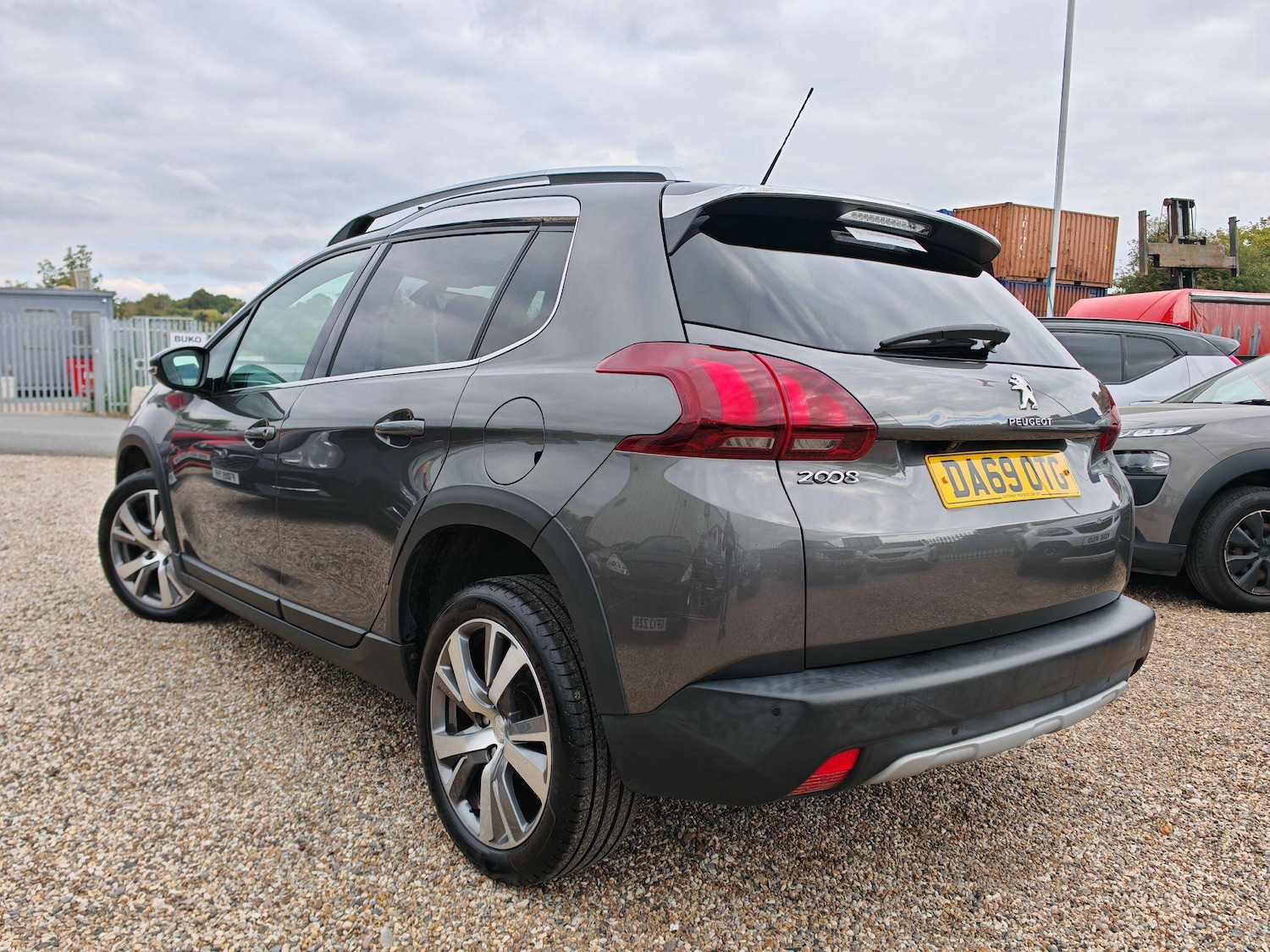 Used Peugeot 2008 2019 for sale - 76083685: Photo 3